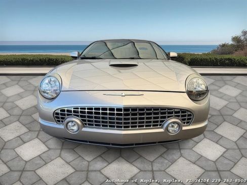 Used 2005 Ford Thunderbird Deluxe image 3