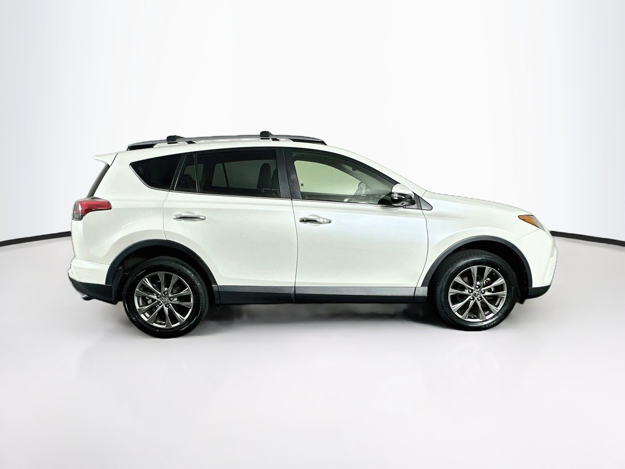 Used 2017 Toyota RAV4 Limited w/ Advanced Technology Package FWD image 10