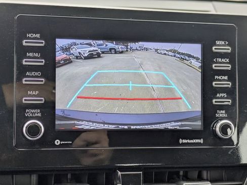 Used 2024 Toyota Camry SE image 18