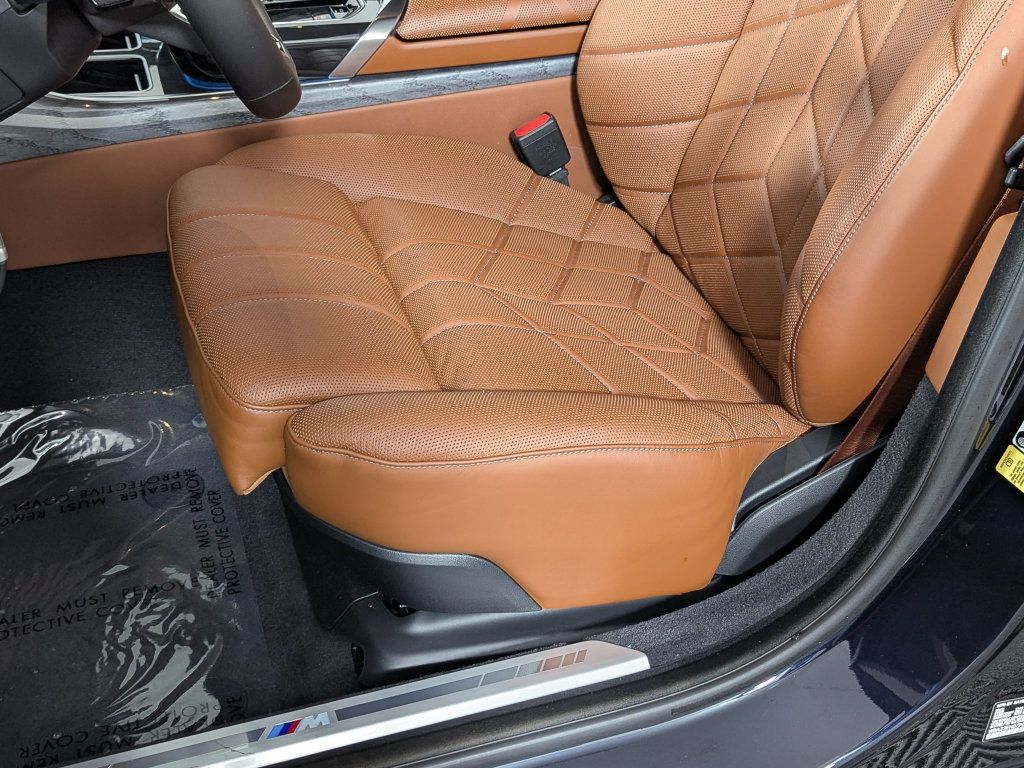 Certified 2023 BMW 740i RWD image 21