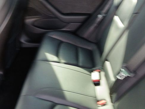 Used 2020 Tesla Model 3 Performance image 15