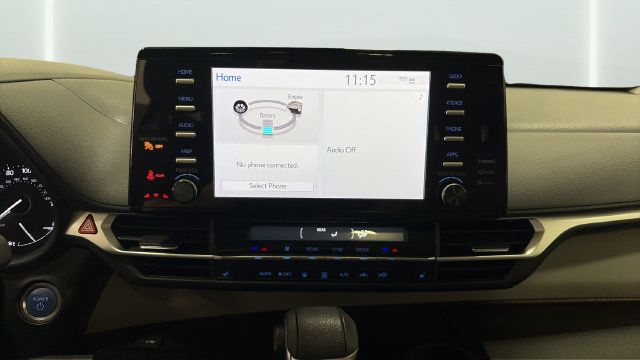 Used 2023 Toyota Sienna XLE FWD image 11