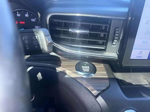 Used 2020 Ford Explorer Limited w/ Class III Trailer Tow Package RWD image 12