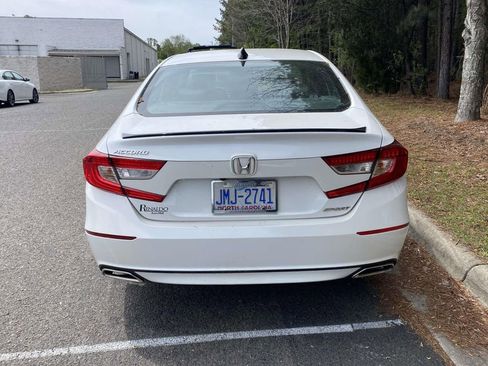 Used 2022 Honda Accord Sport image 4