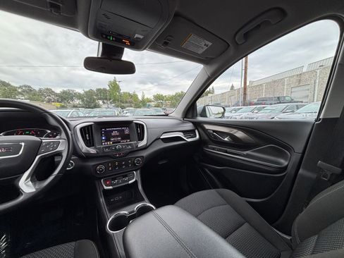 Used 2024 GMC Terrain SLE FWD image 34