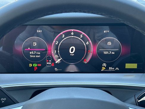 New 2026 Volkswagen Tiguan SE R-Line image 23