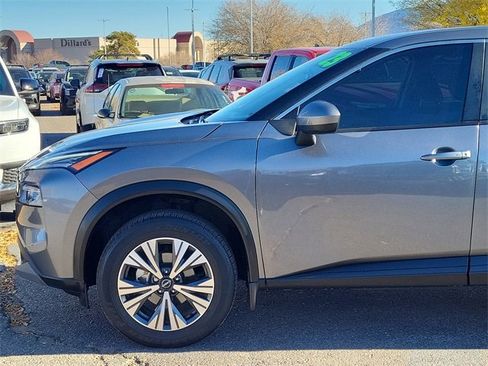 Used 2023 Nissan Rogue SV image 8