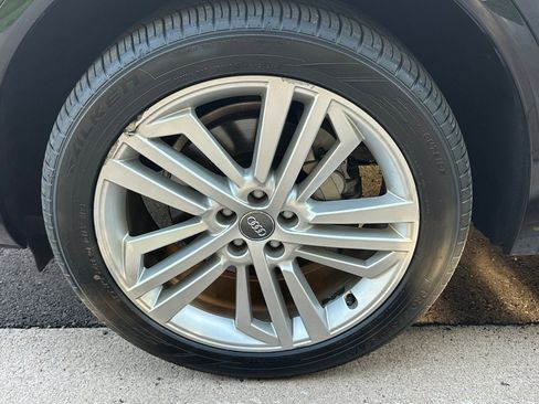 Used 2019 Audi Q5 Prestige w/ Prestige Package image 57