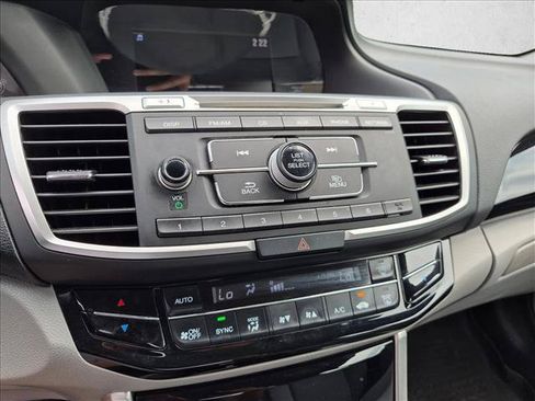 Used 2016 Honda Accord LX image 12