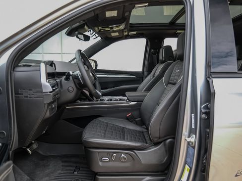 Used 2025 Cadillac Escalade V w/ LPO, Floor Liner Package AWD/4WD image 35