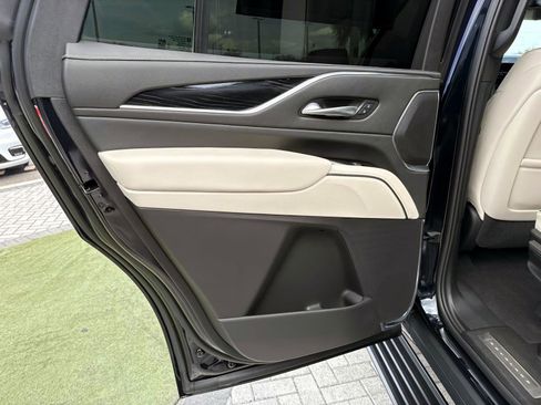 Used 2024 Cadillac Escalade Sport w/ LPO, ONYX Package AWD/4WD image 13