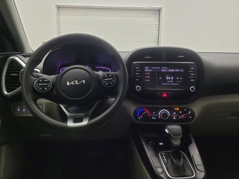 Used 2023 Kia Soul LX FWD image 22
