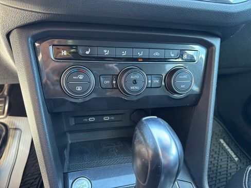 Used 2021 Volkswagen Tiguan SE R-Line image 23