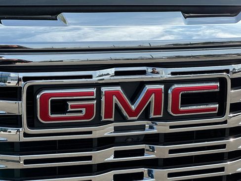 Used 2022 GMC Sierra 1500 Denali w/ Technology Package AWD/4WD image 38
