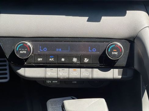 New 2026 Hyundai Elantra Sport FWD image 18