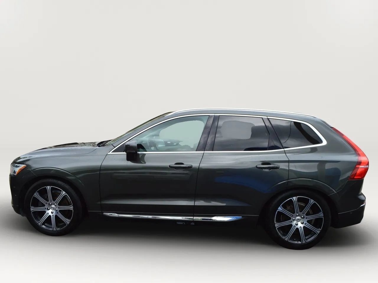 Used 2018 Volvo XC60 T6 Inscription w/ Luxury Seat Package AWD/4WD image 5