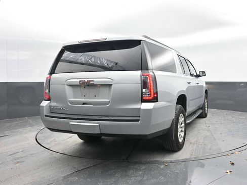 Used 2019 GMC Yukon XL SLT image 7