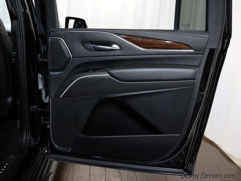 Used 2021 Cadillac Escalade ESV Premium Luxury w/ Driver Assist Tech Package AWD/4WD image 32