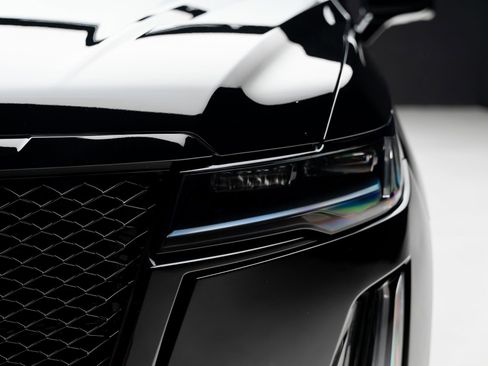 Used 2023 Cadillac Escalade Sport w/ LPO, ONYX Package AWD/4WD image 10