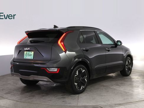 Used 2023 Kia Niro Wave FWD image 3