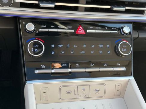 Used 2026 Hyundai Santa Fe Calligraphy AWD/4WD image 30