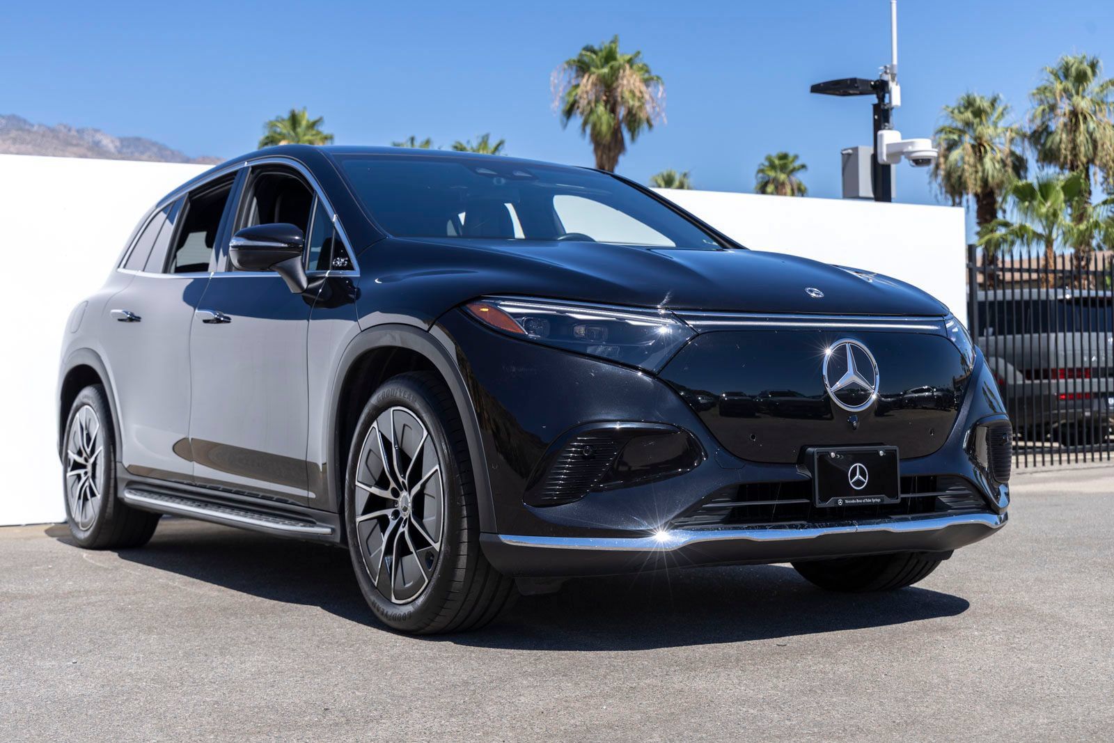 Certified 2023 Mercedes-Benz EQS 450+ SUV image 2