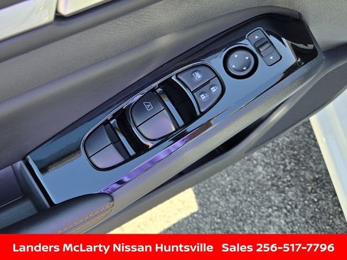 Used 2025 Nissan Altima 2.5 SR FWD image 21