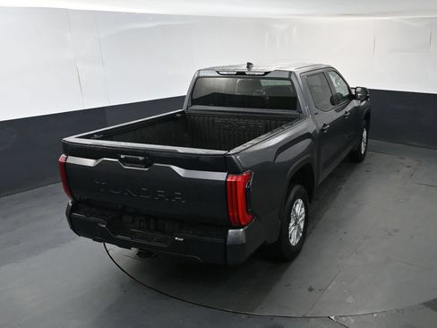 Used 2025 Toyota Tundra SR5 w/ SR5 Convenience Package AWD/4WD image 32