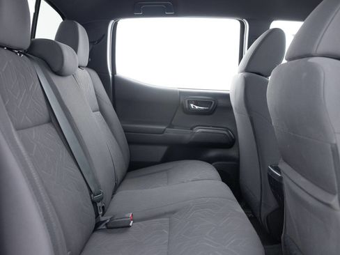 Used 2017 Toyota Tacoma SR5 image 29