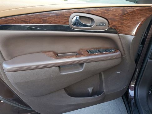 Used 2017 Buick Enclave Leather image 19
