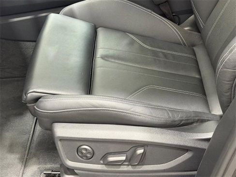 Certified 2025 Audi Q5 2.0T Premium image 19