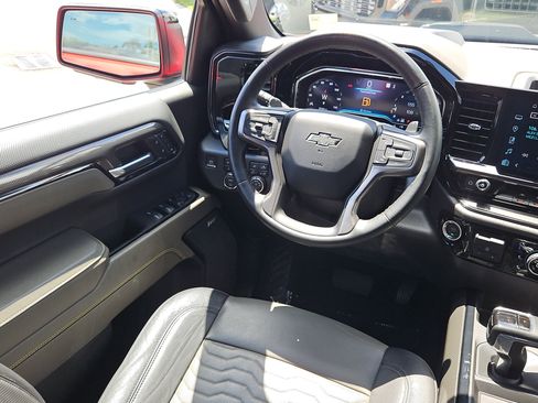 Used 2023 Chevrolet Silverado 1500 ZR2 w/ Technology Package image 14