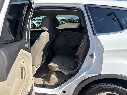 Used 2016 Ford Escape SE FWD image 12