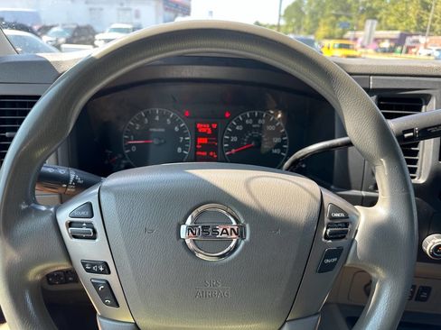 Used 2018 Nissan NV 2500 SV image 11