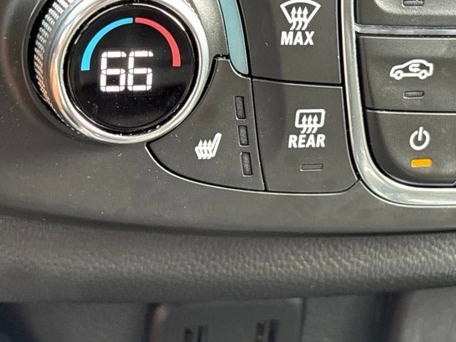 Used 2023 Chevrolet Traverse LT AWD/4WD image 17