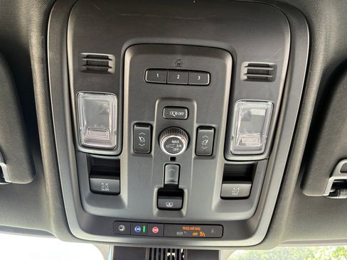 Used 2024 GMC Yukon Denali AWD/4WD image 21