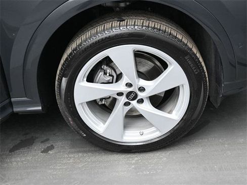 Certified 2025 Audi Q5 Premium Plus w/ Premium Plus image 40