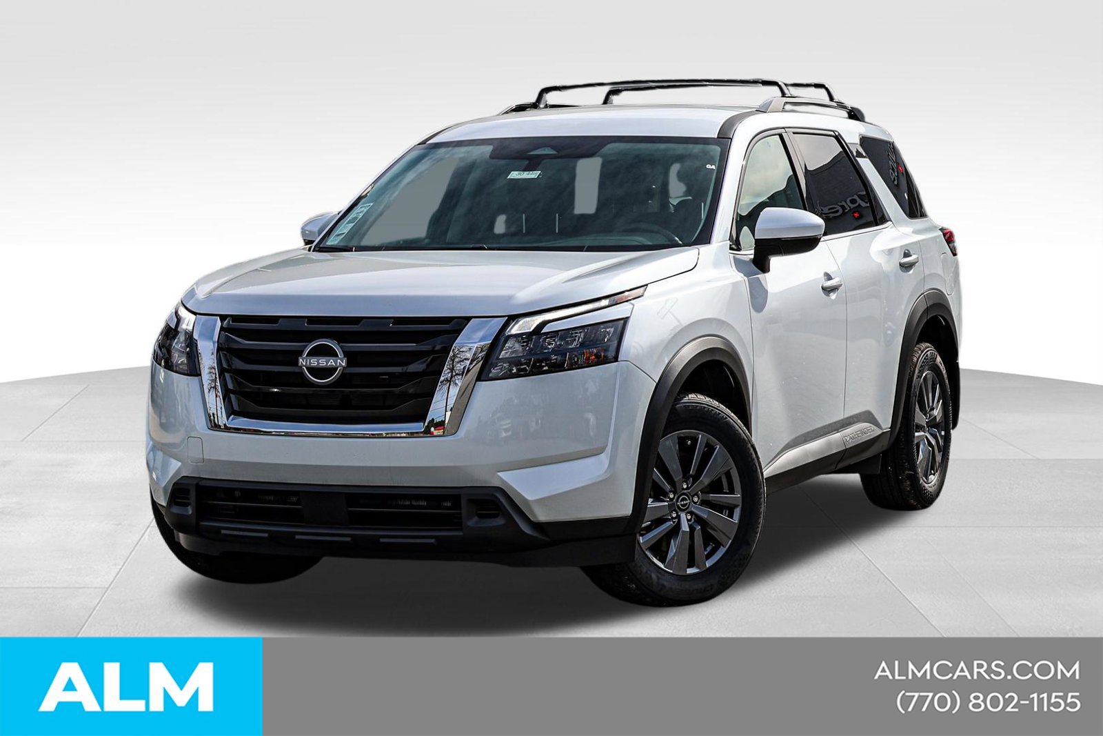 Certified 2025 Nissan Pathfinder SV FWD image 1