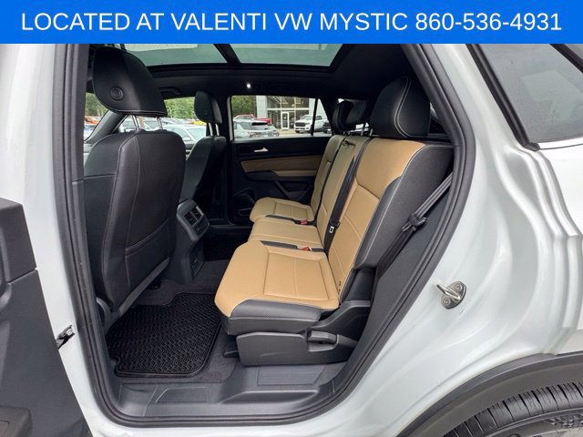 Certified 2023 Volkswagen Atlas Cross Sport SE w/ Panoramic Sunroof Package AWD/4WD image 9