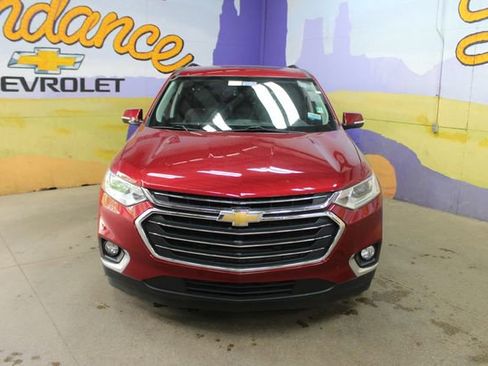 Used 2018 Chevrolet Traverse LT w/ LPO, Floor Liner Package FWD image 3