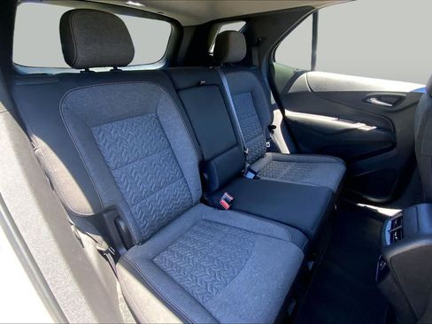 Used 2024 Chevrolet Equinox LT AWD/4WD image 19