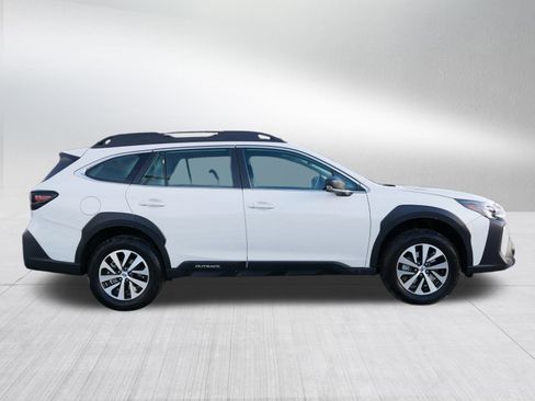 Used 2025 Subaru Outback image 8