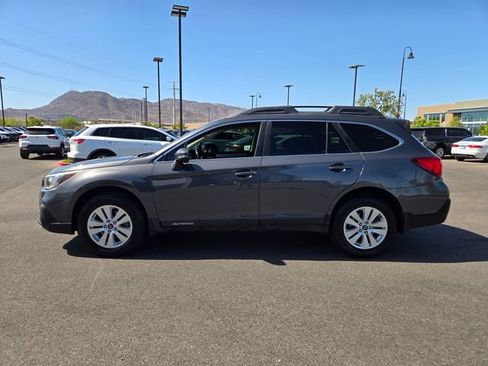 Used 2018 Subaru Outback 2.5i Premium AWD/4WD image 3