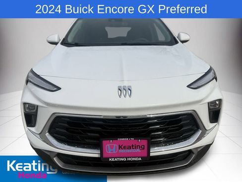 Used 2024 Buick Encore GX Preferred w/ Comfort Package image 2