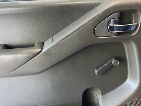 Used 2012 Nissan Frontier S RWD image 12