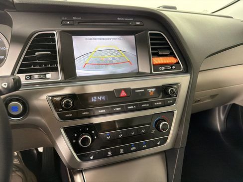 Used 2016 Hyundai Sonata Sport w/ Option Group 1V FWD image 18