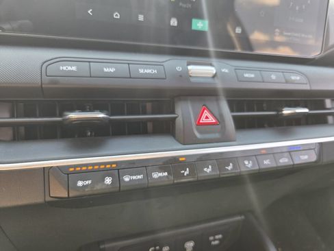 Used 2025 Kia K4 FWD image 21
