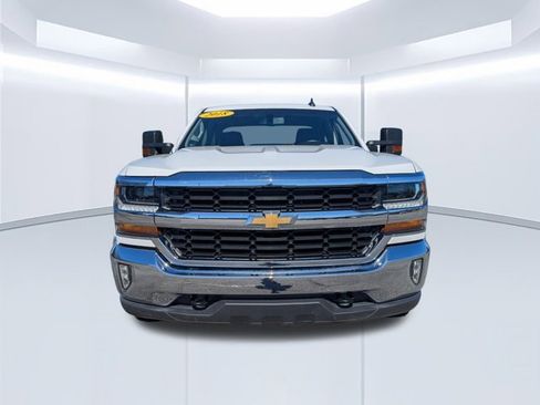 Used 2018 Chevrolet Silverado 1500 LT w/ Max Trailering Package image 9