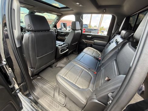 Used 2021 GMC Sierra 2500 Denali w/ Denali Black Diamond Edition AWD/4WD image 19