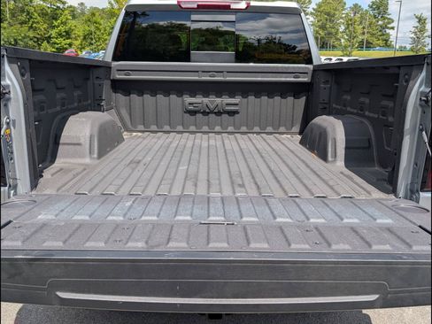 Used 2026 GMC Sierra 1500 SLT w/ SLT Premium Plus Package AWD/4WD image 16